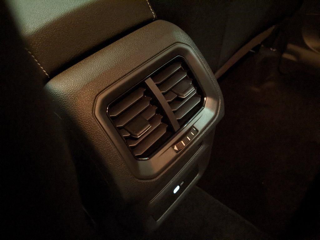 New 2026 Volkswagen Taos SE image 23