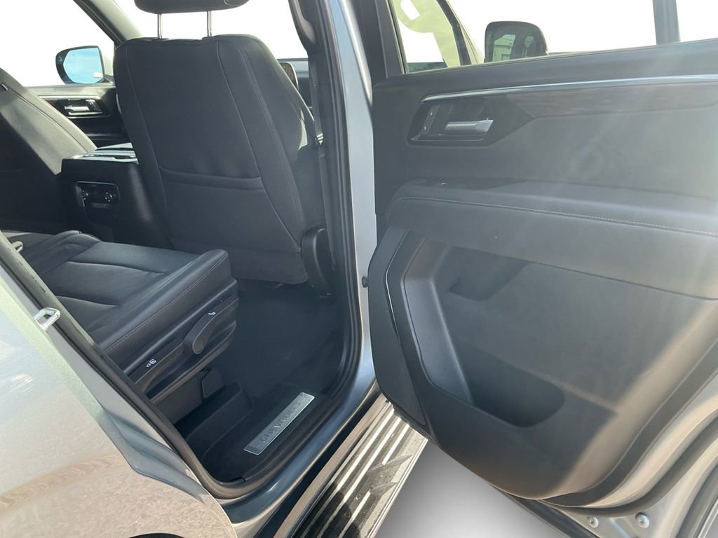 Used 2025 Chevrolet Tahoe LT image 19