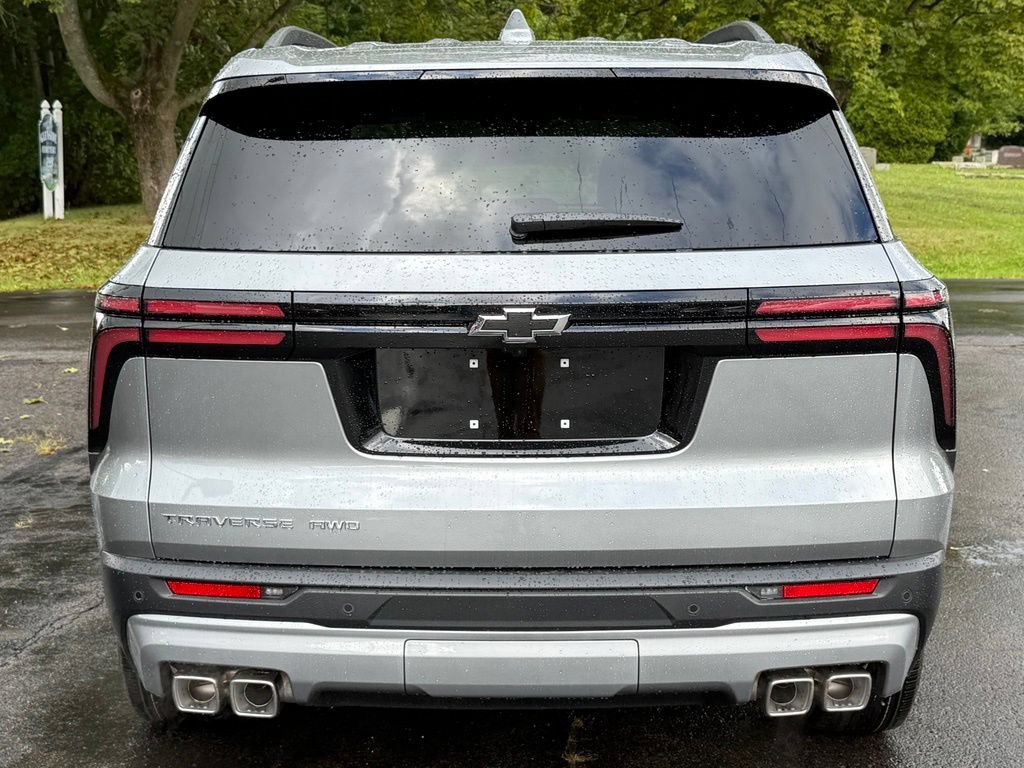 New 2027 Chevrolet Traverse LT w/ Sun and Wheel Package AWD/4WD image 6