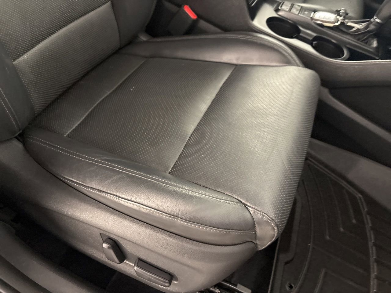 Used 2020 Hyundai Tucson Ultimate w/ Cargo Package image 28