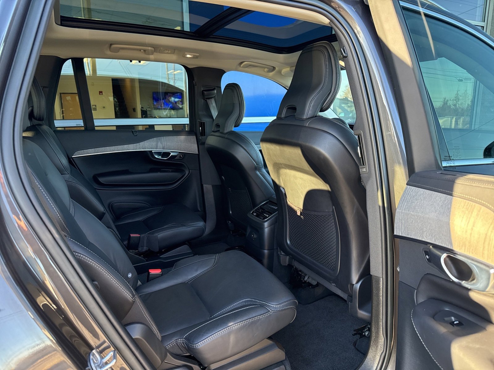 Used 2023 Volvo XC90 T8 Ultimate image 10