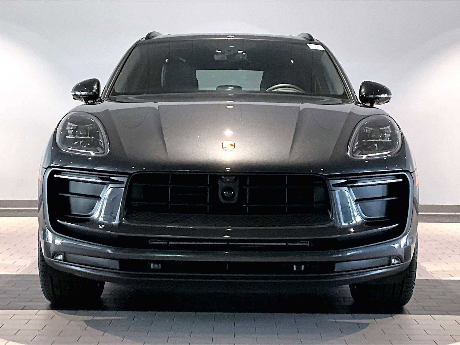 Used 2026 Porsche Macan AWD/4WD image 13