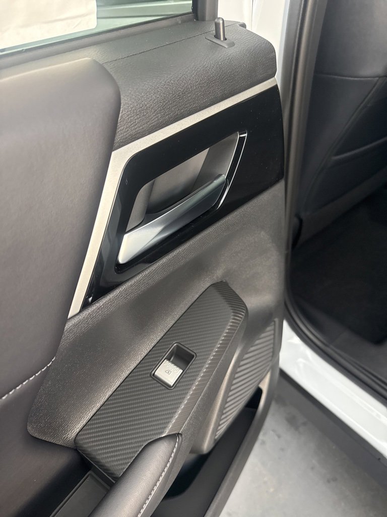New 2025 Mitsubishi Outlander SE image 29