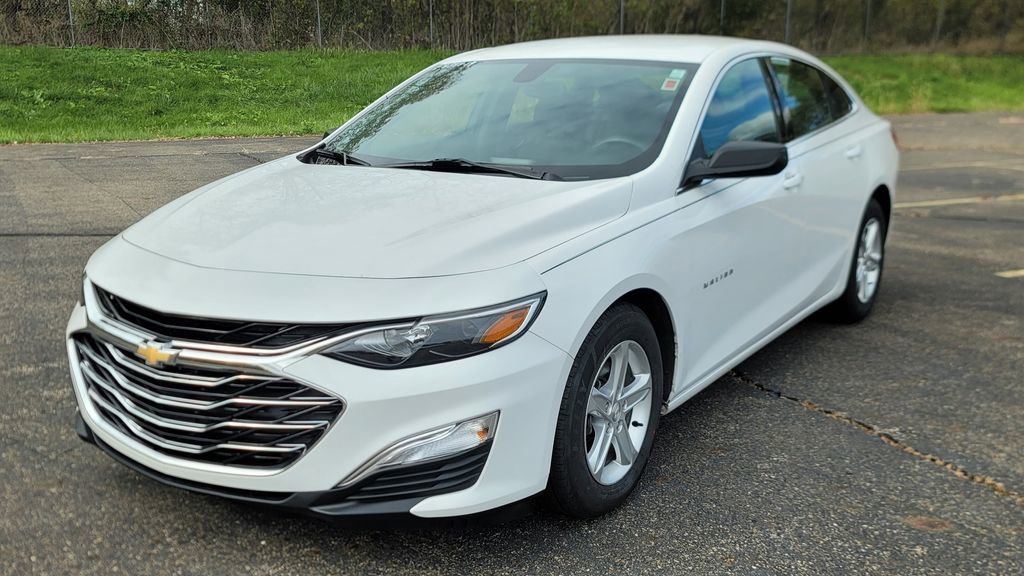 Used 2019 Chevrolet Malibu LS image 3