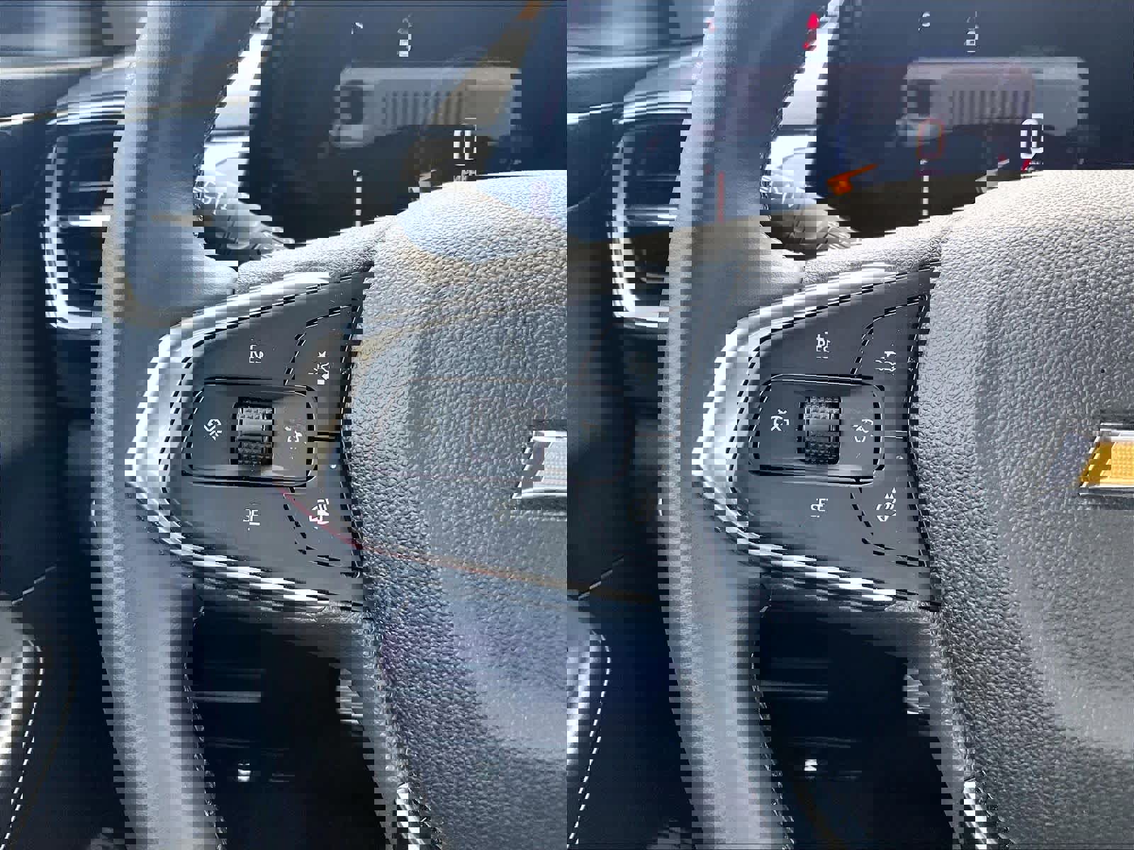 Used 2025 Chevrolet TrailBlazer LT w/ Convenience Package image 23