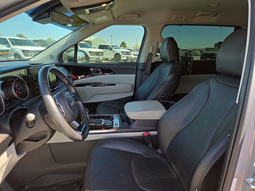 Used 2022 Kia Carnival SX image 23
