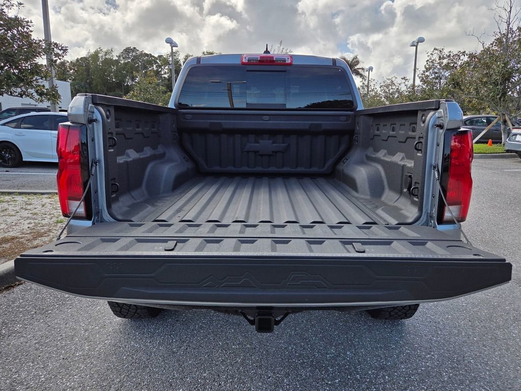 Used 2025 Chevrolet Colorado ZR2 w/ Technology Package image 14