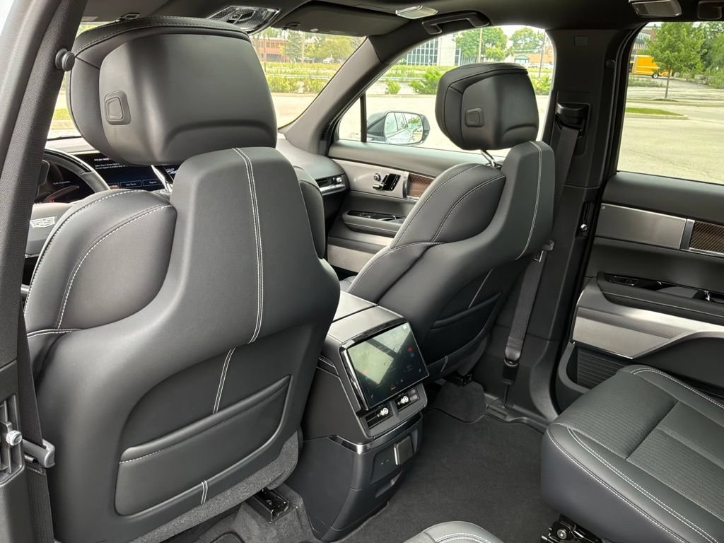 New 2027 Cadillac Vistiq Sport AWD/4WD image 35