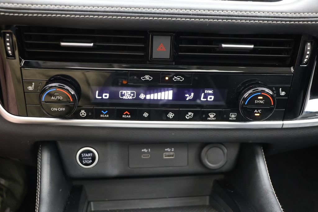 Used 2023 Nissan Rogue SL AWD/4WD image 22