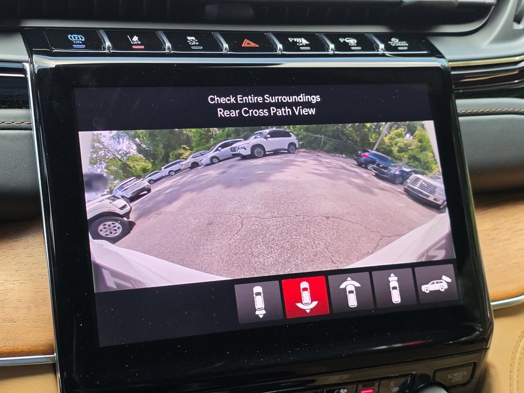 Used 2022 Jeep Grand Cherokee Summit AWD/4WD image 18