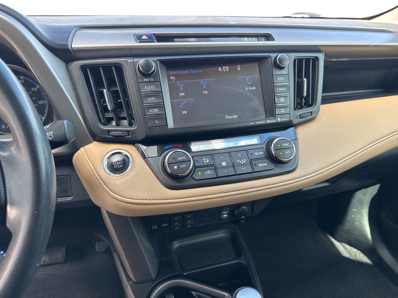 Used 2017 Toyota RAV4 Limited FWD image 26
