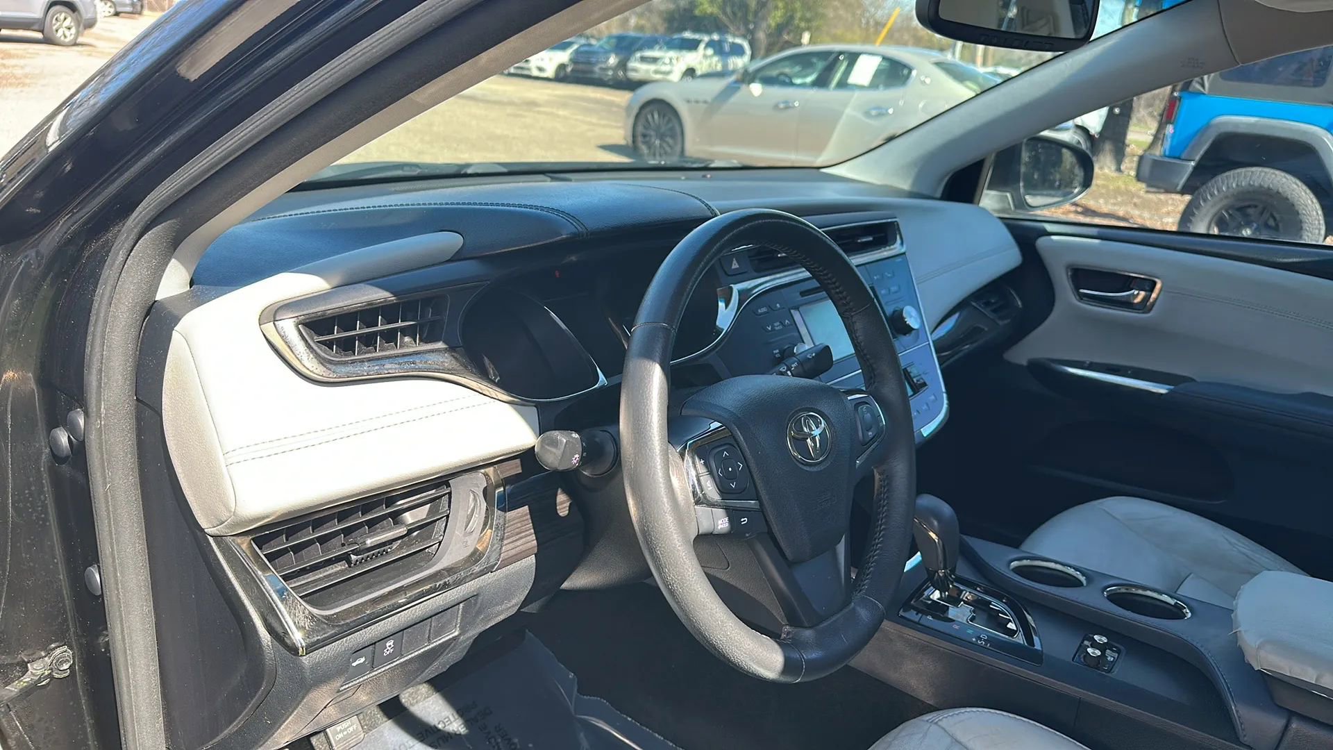 Used 2013 Toyota Avalon XLE Premium FWD image 13