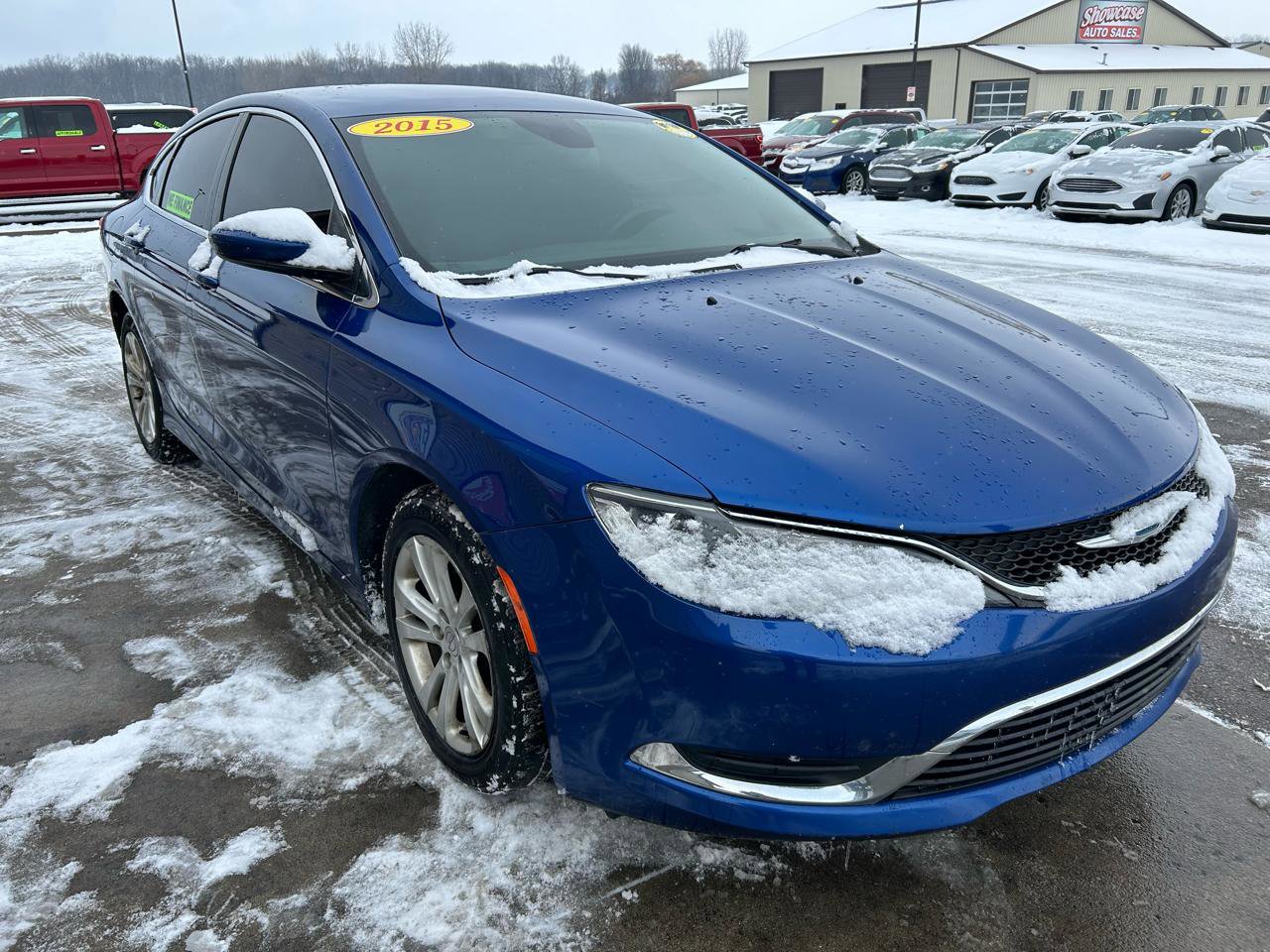 Used 2015 Chrysler 200 Limited w/ Convenience Group image 3