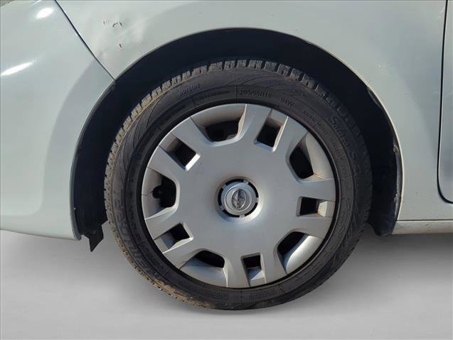 Used 2011 Scion xB FWD image 7
