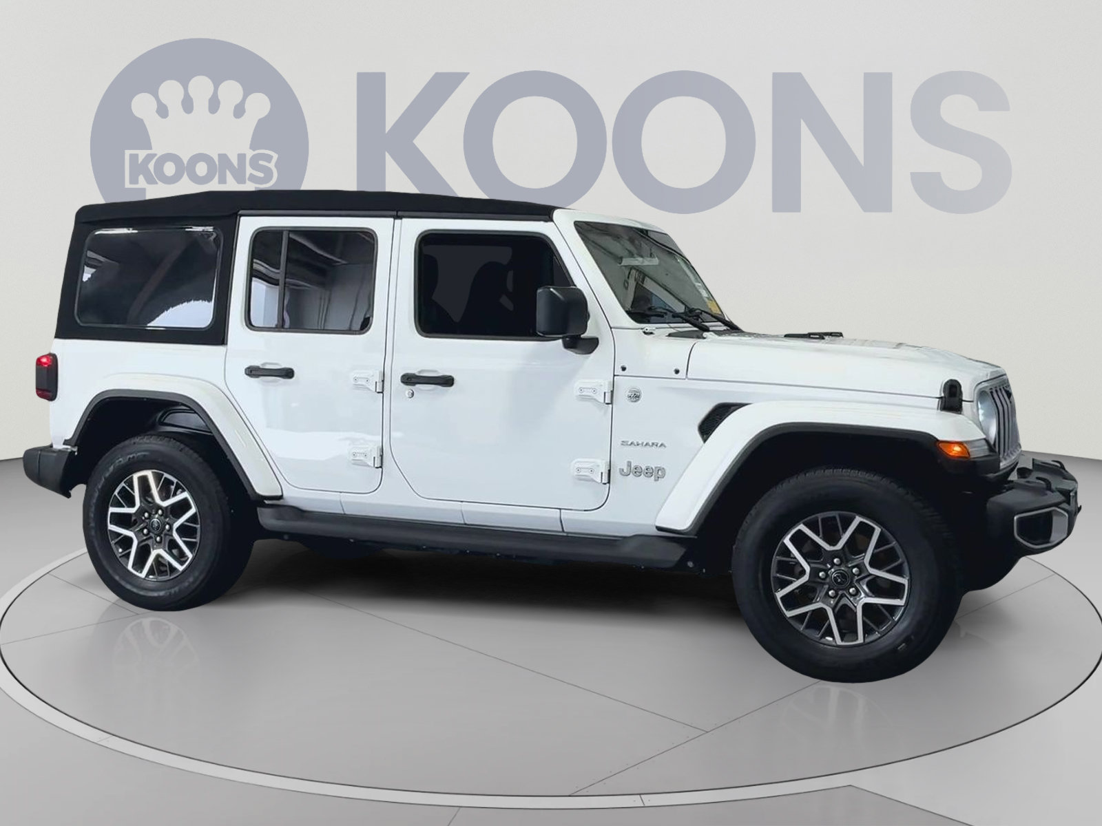 Used 2024 Jeep Wrangler Unlimited Sahara w/ Technology Group AWD/4WD image 12