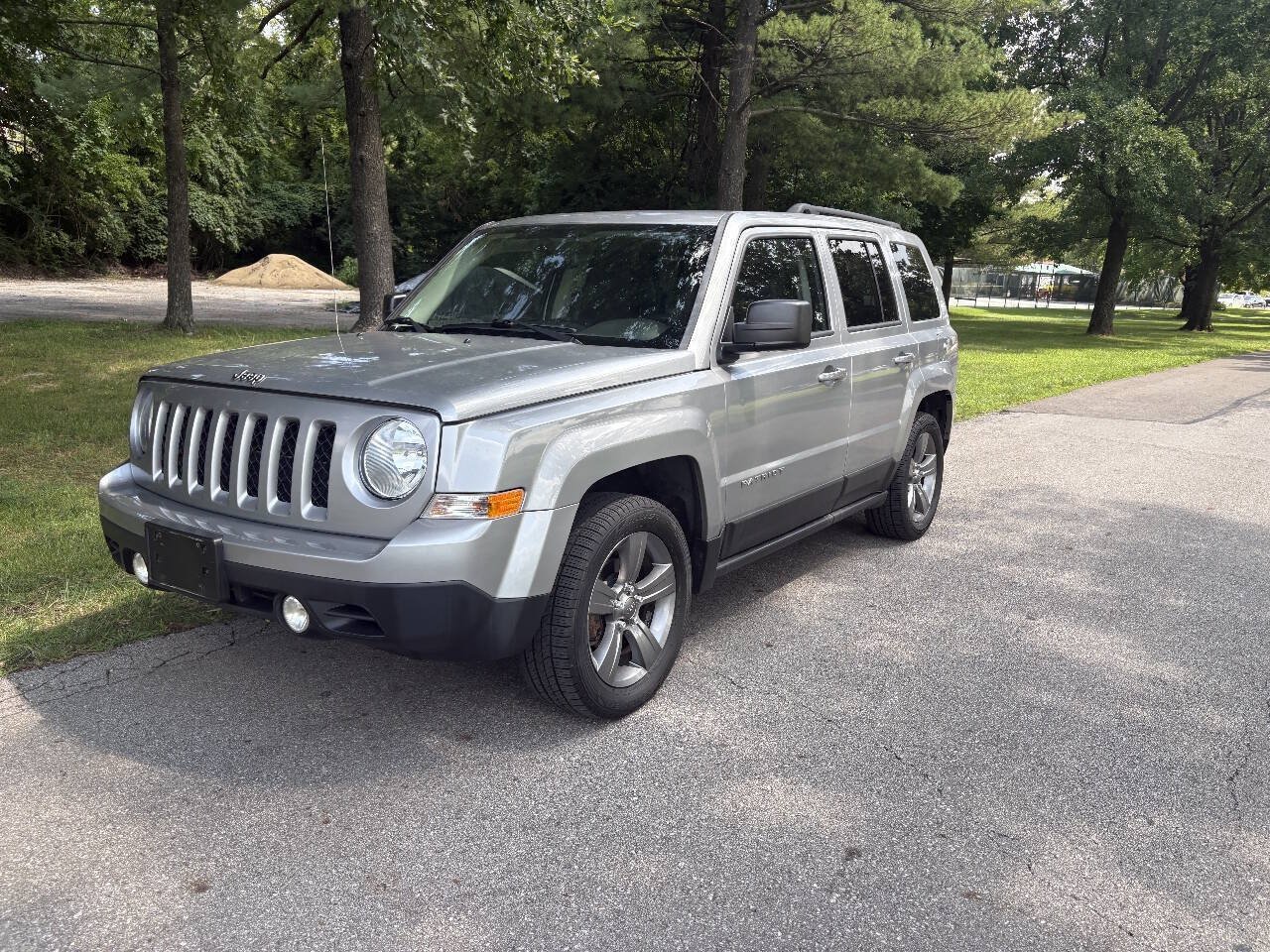 Used 2014 Jeep Patriot High Altitude FWD image 4