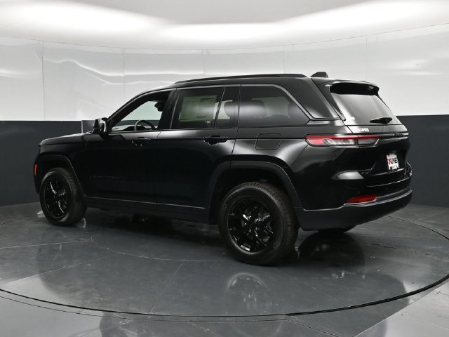 New 2026 Jeep Grand Cherokee Altitude AWD/4WD image 8