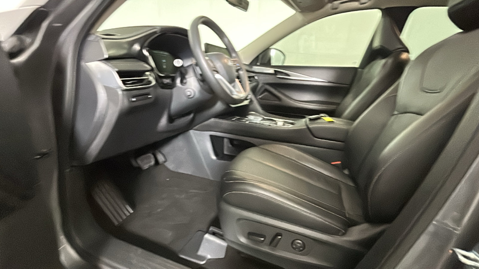Used 2024 INFINITI QX60 Luxe AWD/4WD image 11