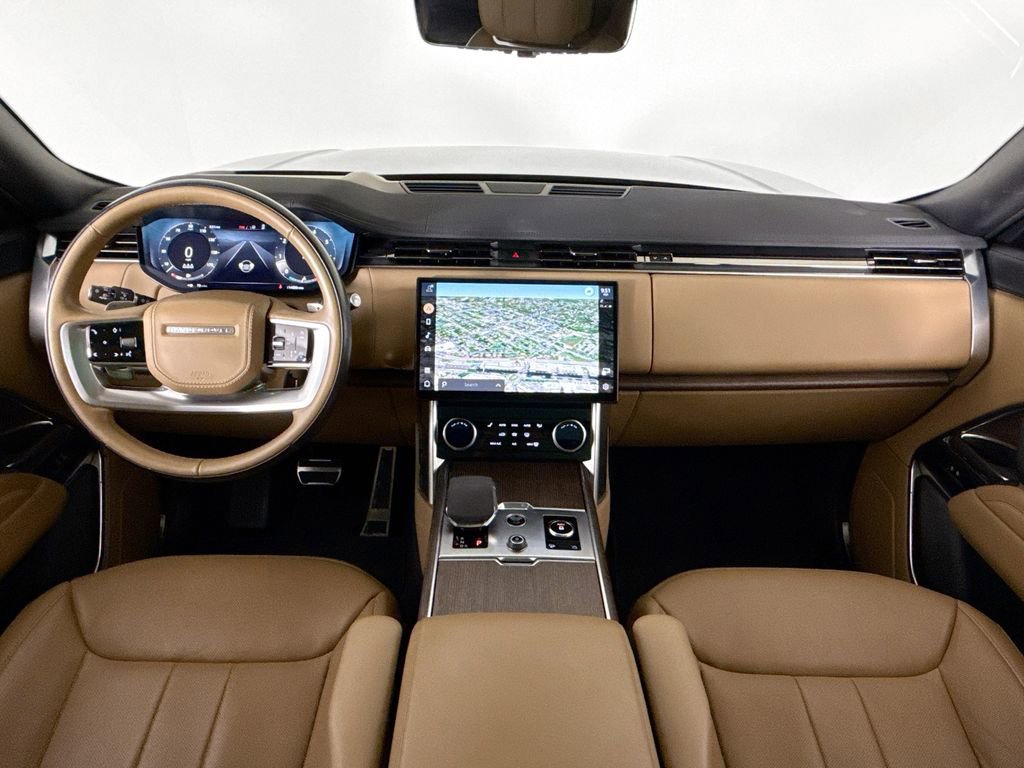 Used 2023 Land Rover Range Rover SE image 9