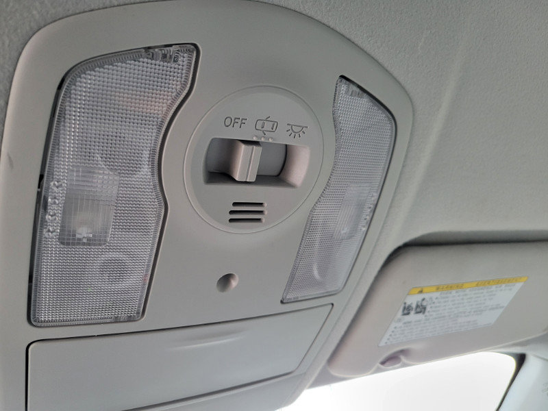 Used 2015 Toyota Prius Three image 31