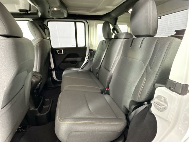 Used 2025 Jeep Wrangler Unlimited Sahara image 24