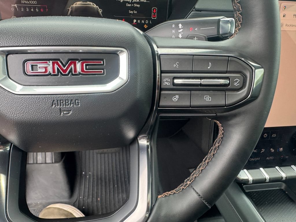 Used 2025 GMC Acadia AT4 w/ Luxury Package AWD/4WD image 24