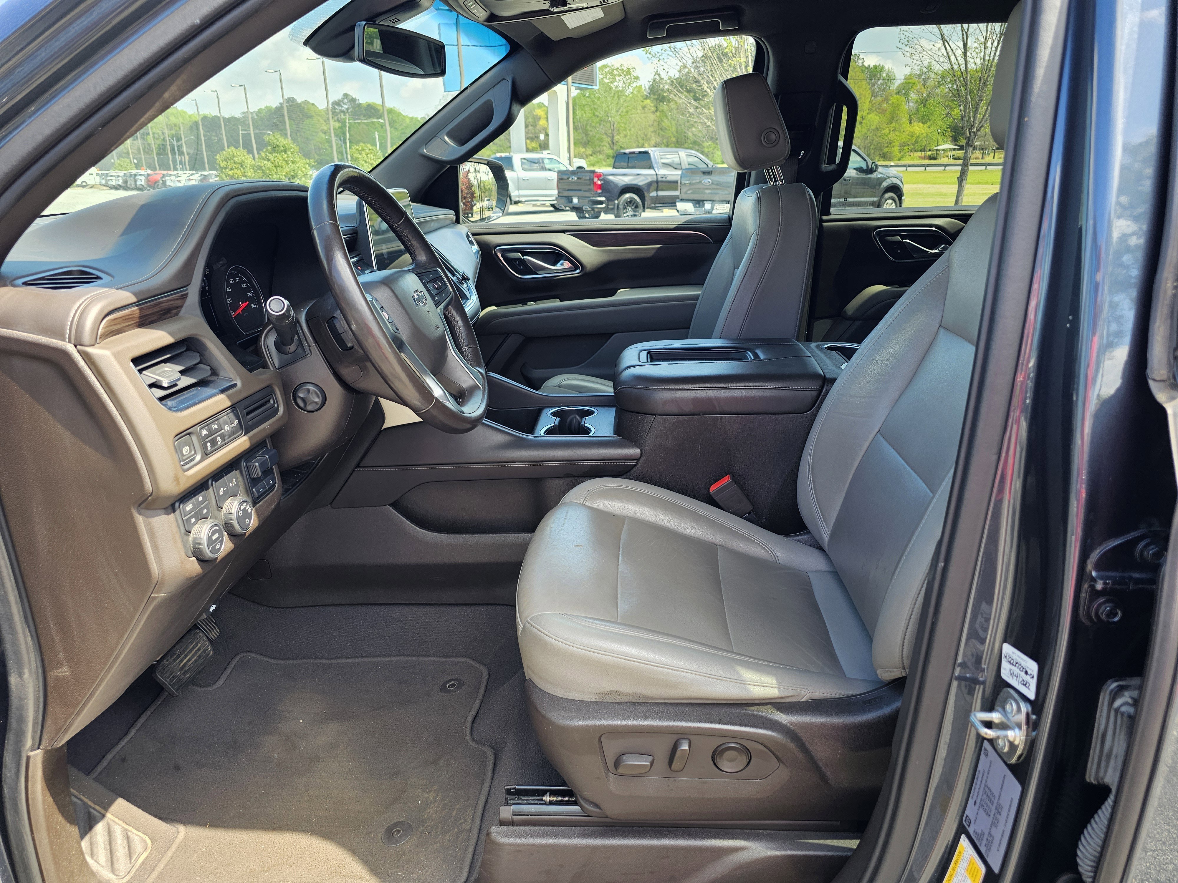 Used 2021 Chevrolet Tahoe Z71 w/ Z71 Off-Road Package image 18