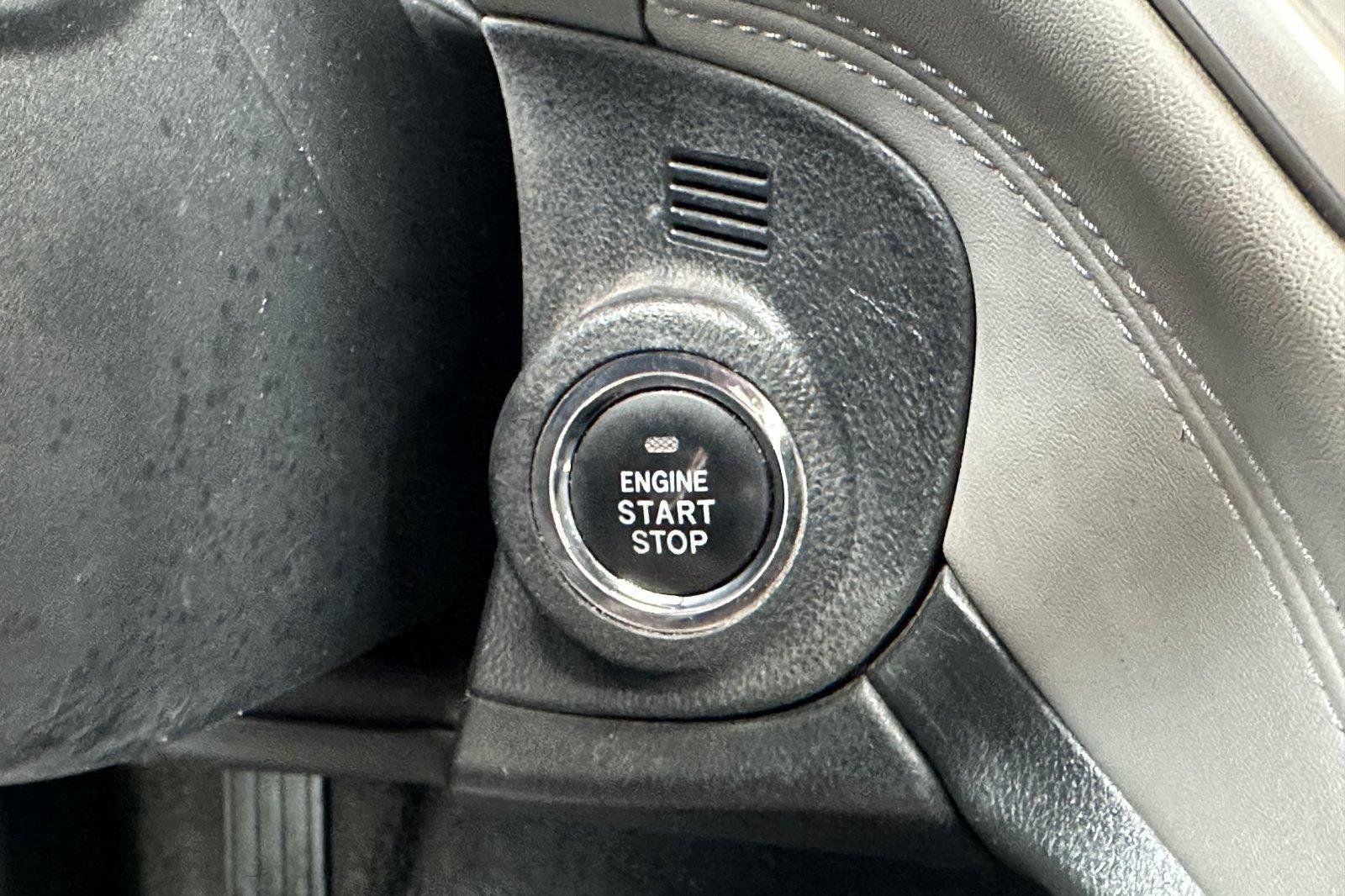 Used 2022 Subaru Outback Limited AWD/4WD image 23