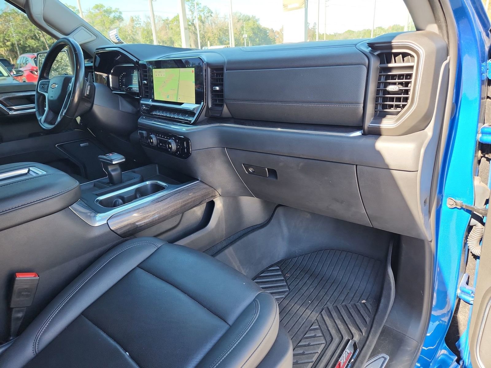 Used 2022 Chevrolet Silverado 1500 LTZ image 11