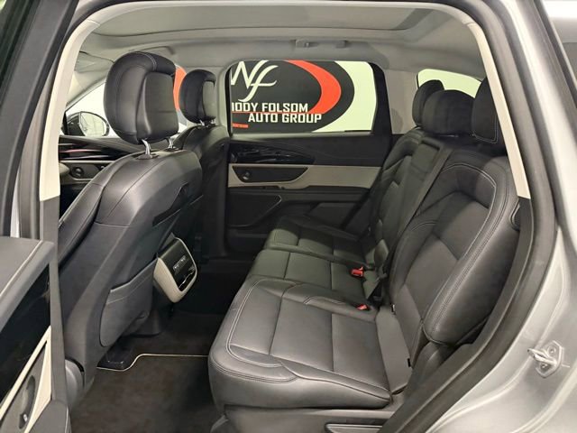 Used 2025 Lincoln Nautilus Premier w/ Equipment Group 102A image 17