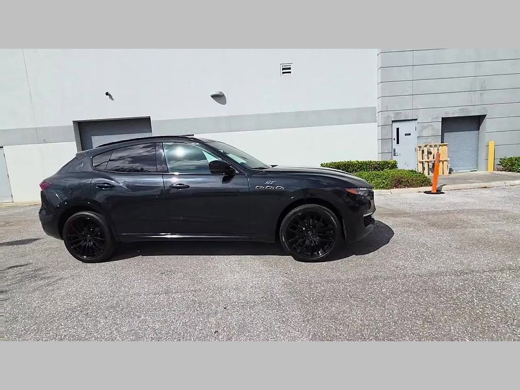 Used 2022 Maserati Levante GT image 31