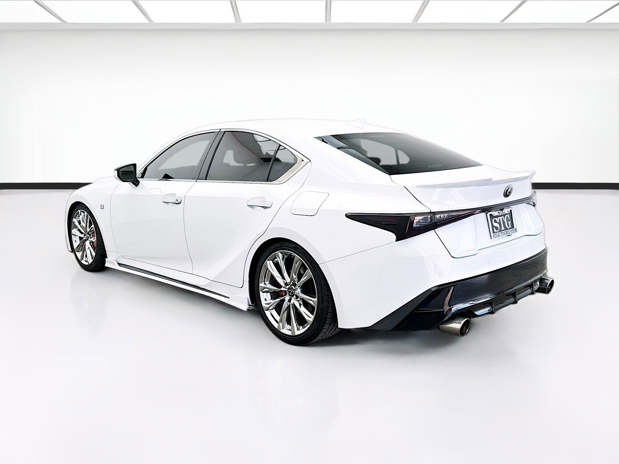 Used 2023 Lexus IS 350 F Sport image 6