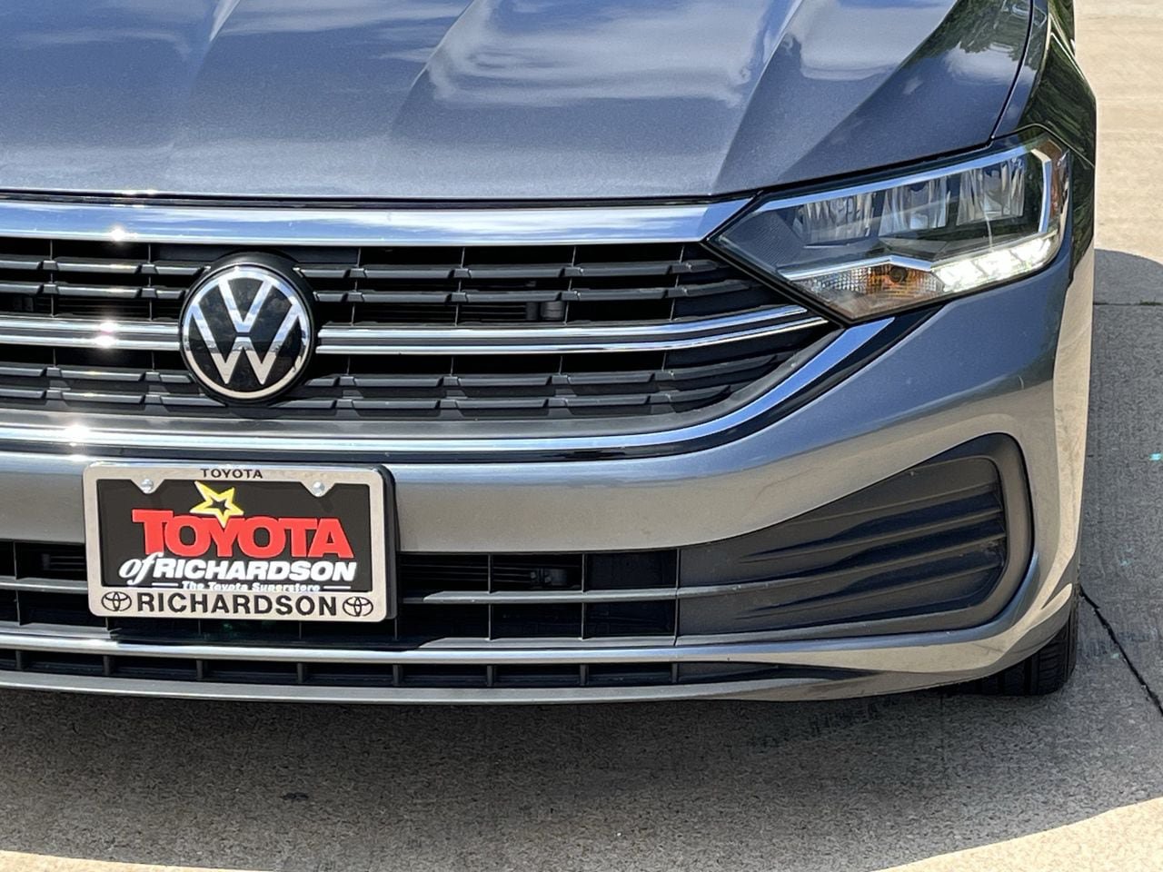 Used 2024 Volkswagen Jetta SE FWD image 8