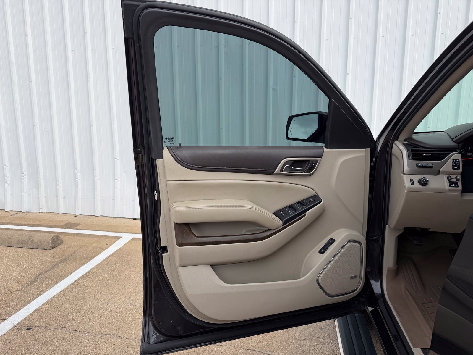 Used 2018 GMC Yukon Denali w/ Open Road Package RWD image 29