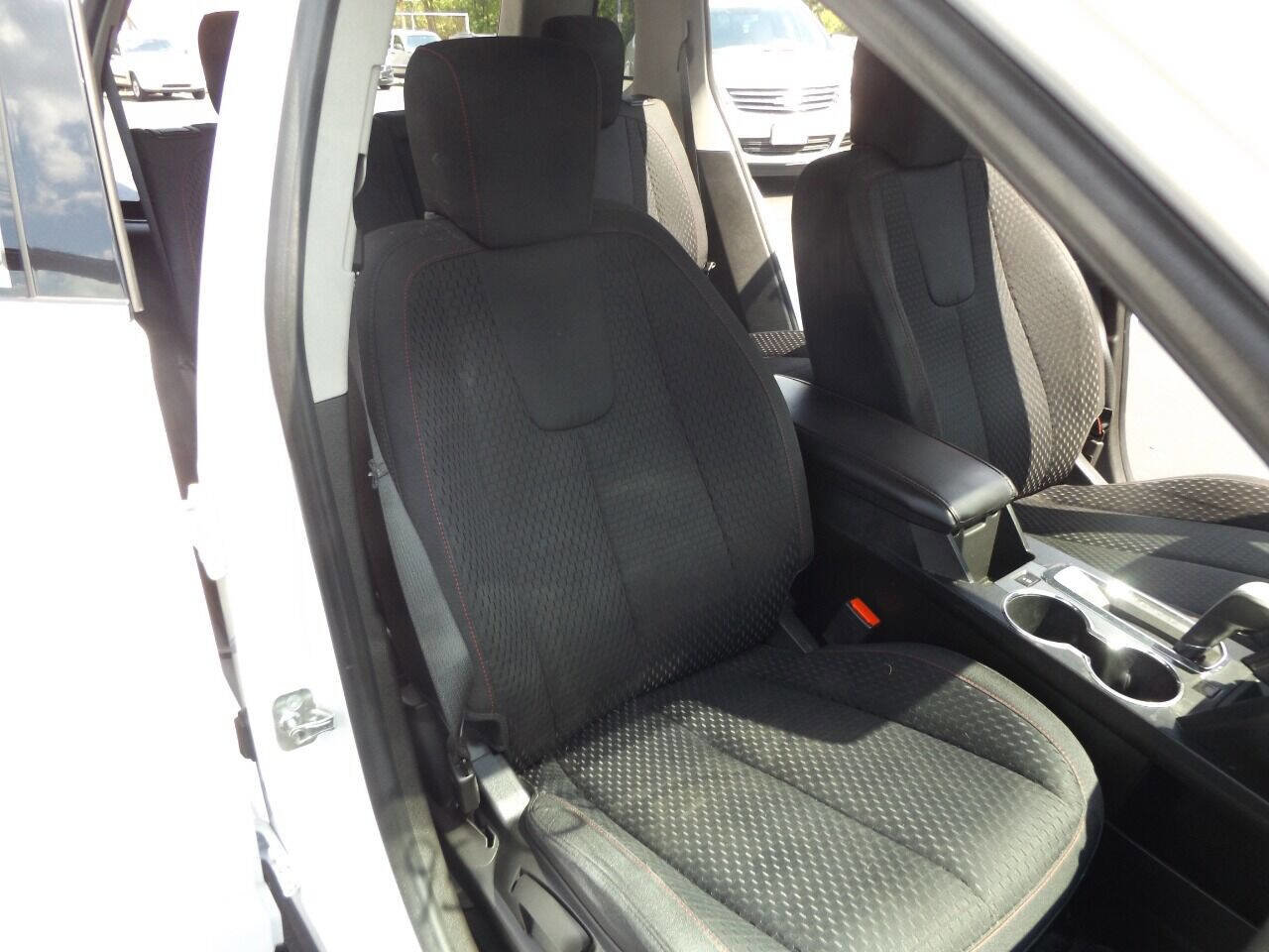 Used 2015 GMC Terrain SLE image 21