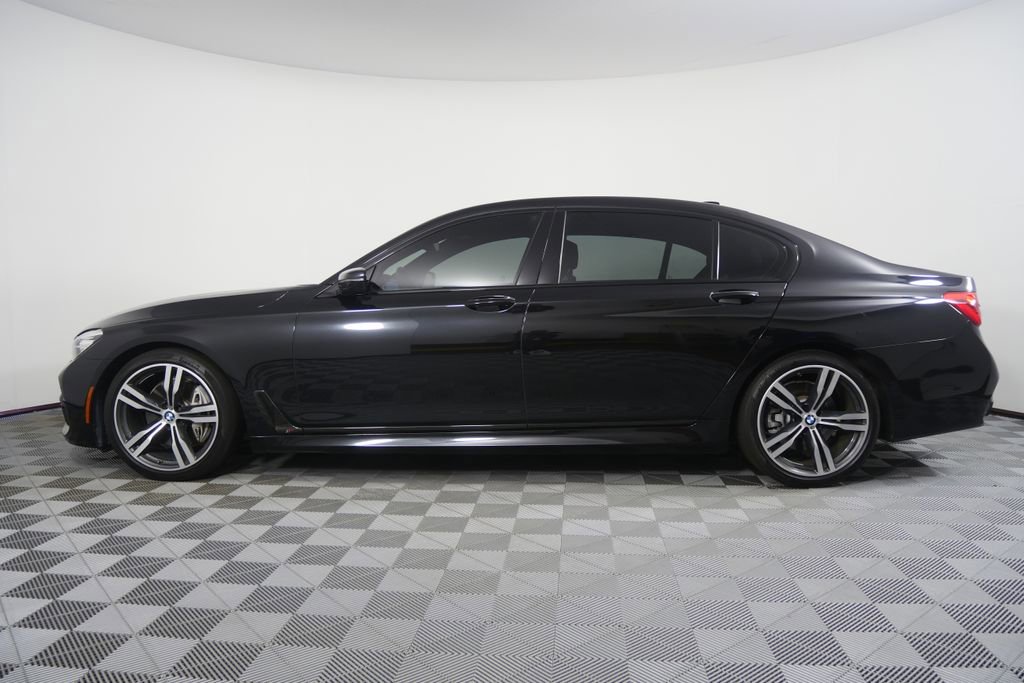 Used 2019 BMW 740i w/ M Sport Package image 6