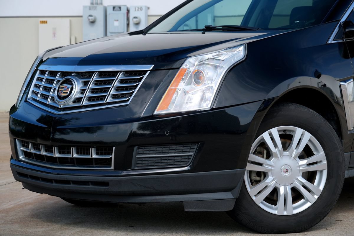 Used 2013 Cadillac SRX Luxury w/ Driver Awareness Package FWD image 22