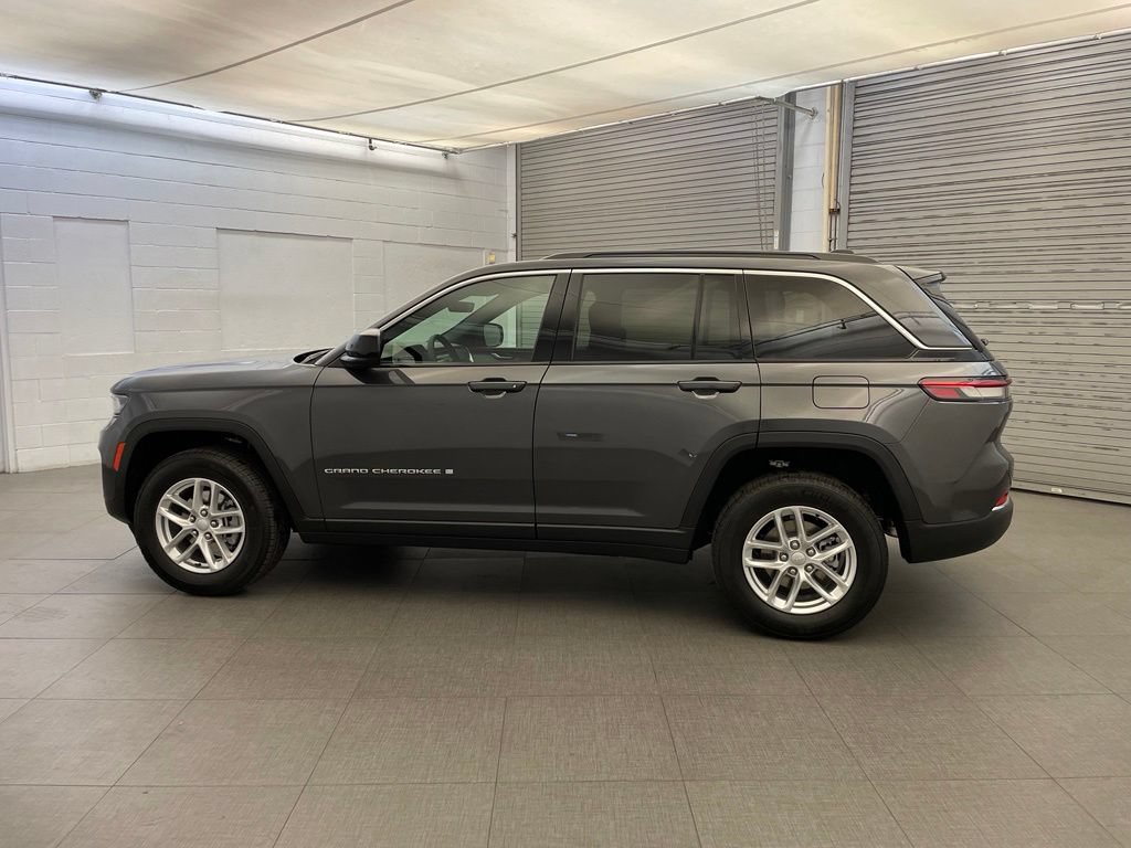 New 2026 Jeep Grand Cherokee Laredo X AWD/4WD image 5