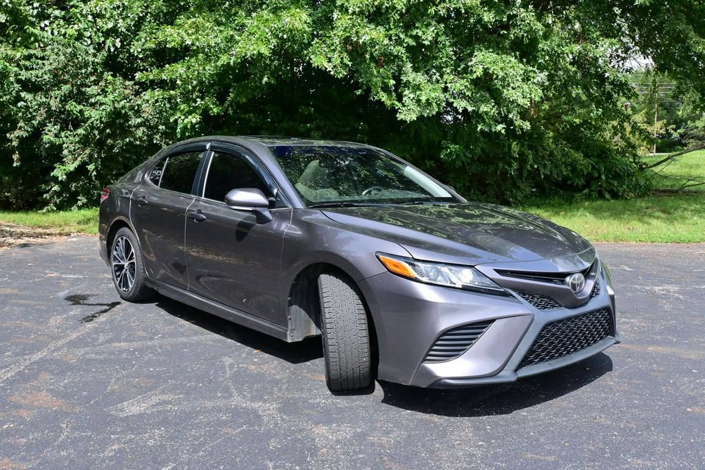 Used 2018 Toyota Camry SE w/ Moonroof Package FWD image 20