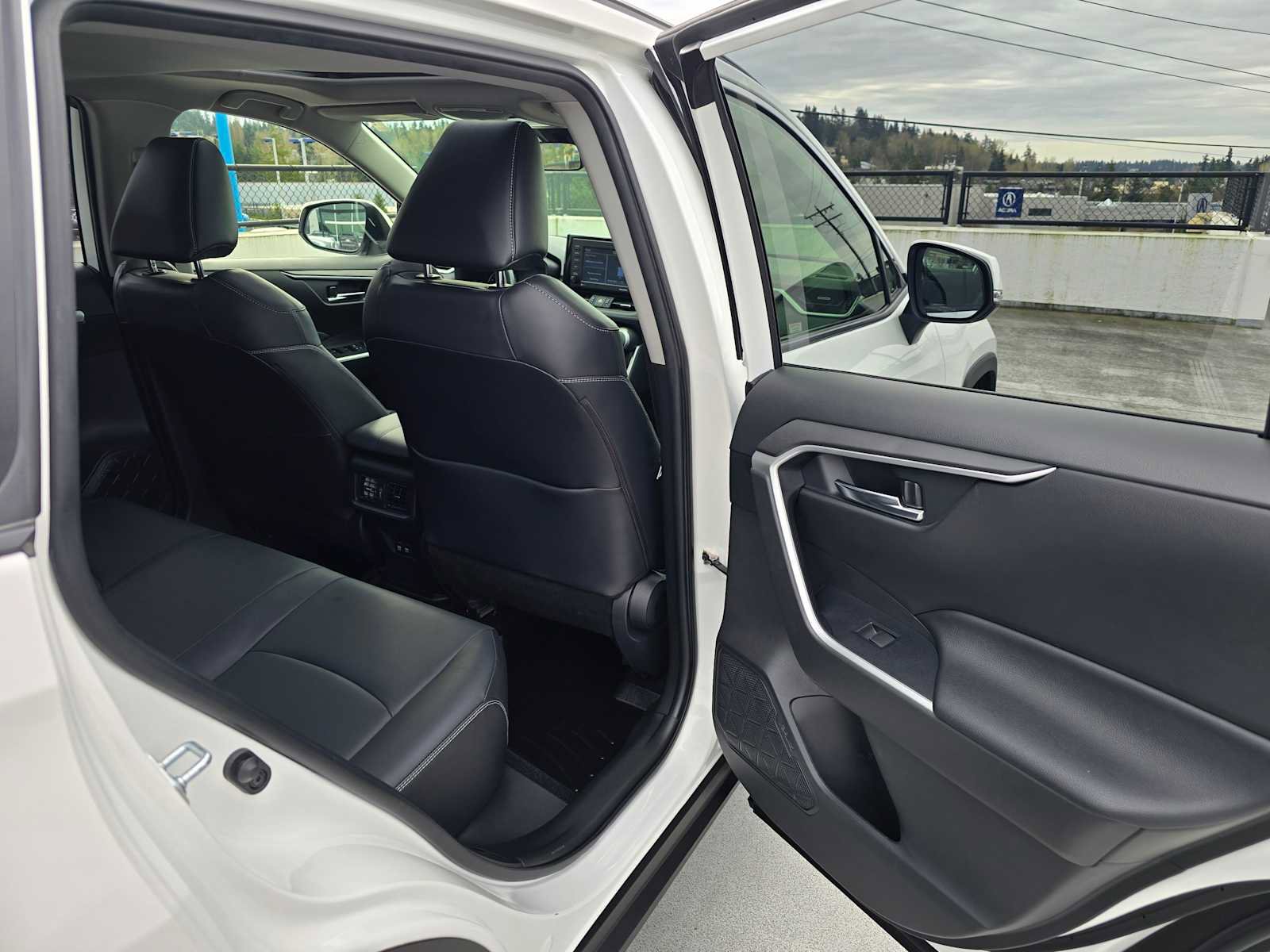 Certified 2020 Toyota RAV4 XLE Premium image 13