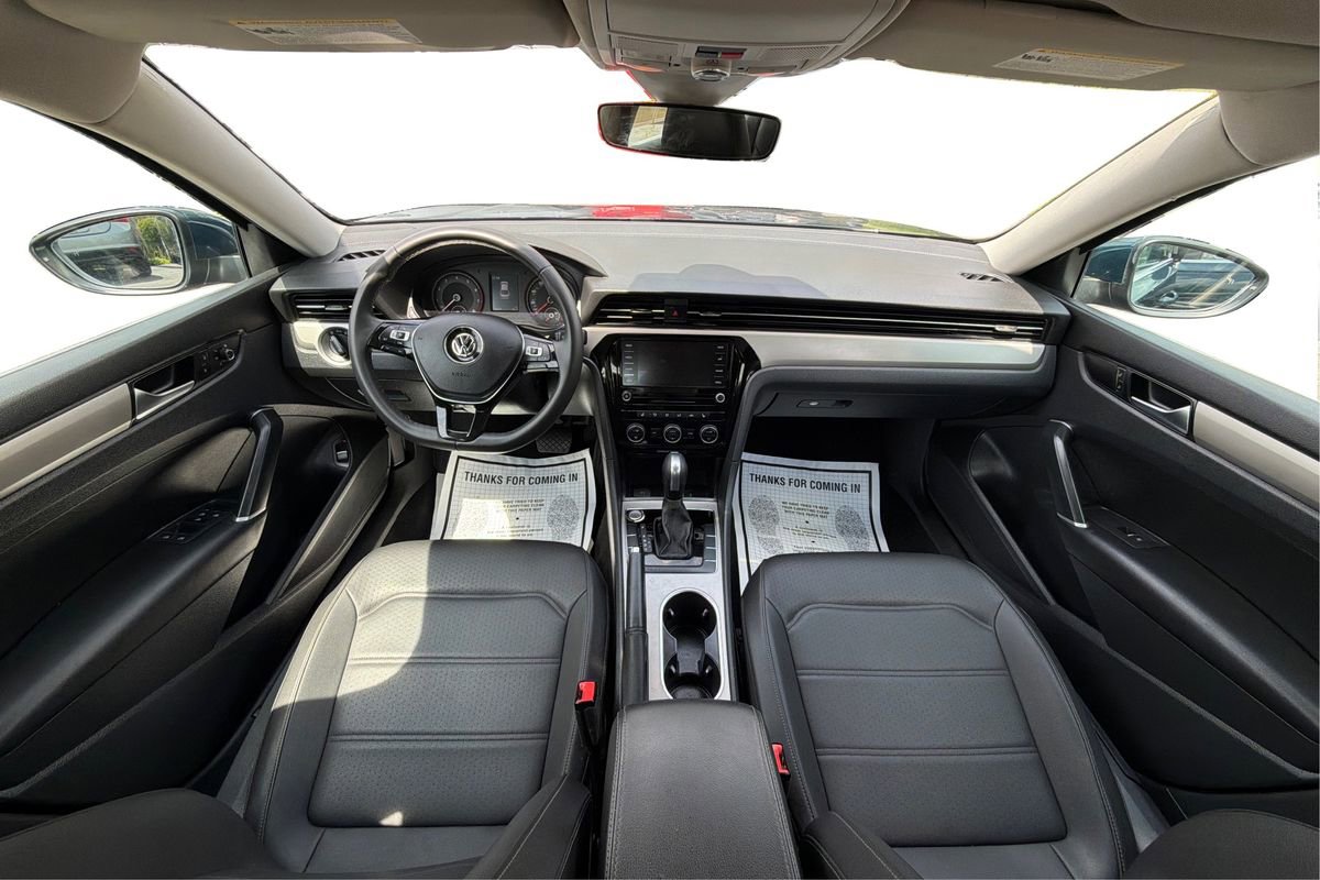 Used 2022 Volkswagen Passat 2.0T SE FWD image 29