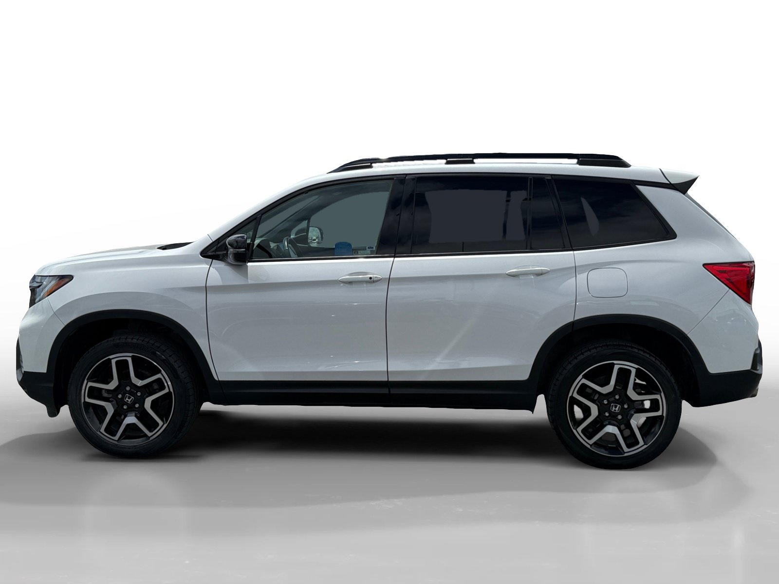 Certified 2023 Honda Passport Elite image 2