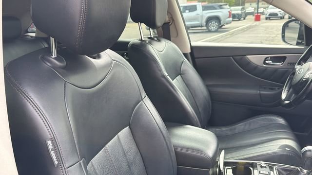 Used 2015 INFINITI QX70 AWD w/ Premium Package image 35
