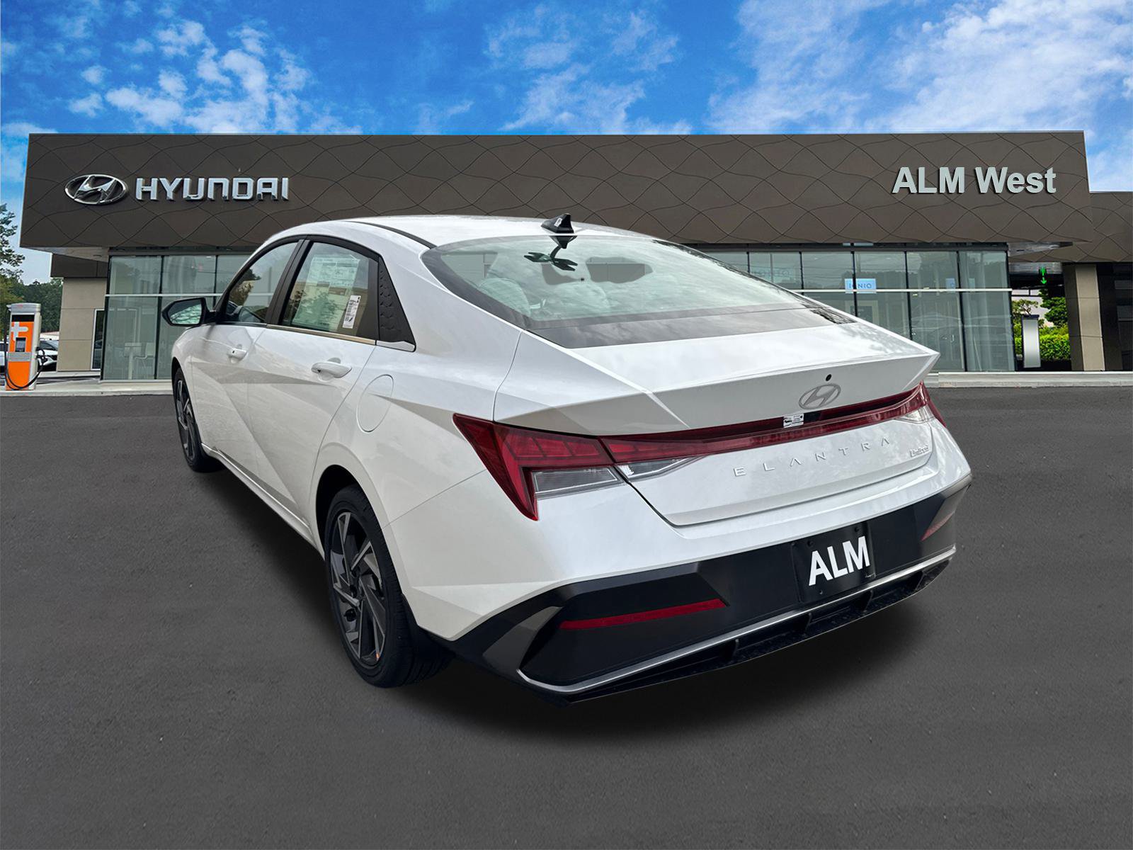 New 2026 Hyundai Elantra Limited FWD image 8