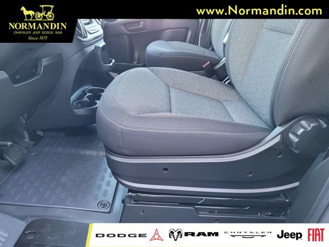 Used 2025 RAM ProMaster 2500 w/ Convenience Group FWD image 17