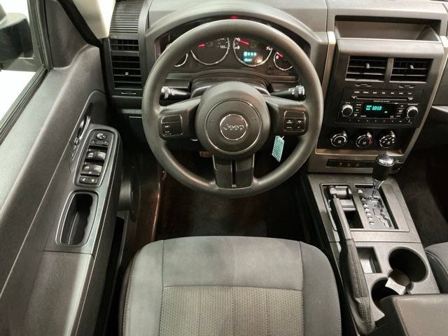 Used 2012 Jeep Liberty Sport AWD/4WD image 11