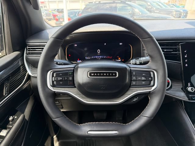 Used 2024 Jeep Wagoneer Series III AWD/4WD image 10