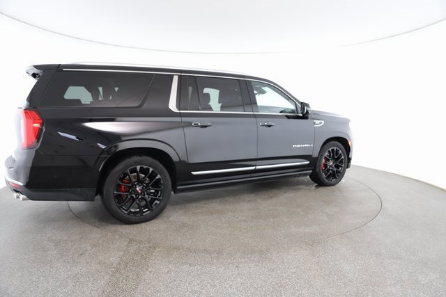 Used 2023 GMC Yukon XL Denali image 19