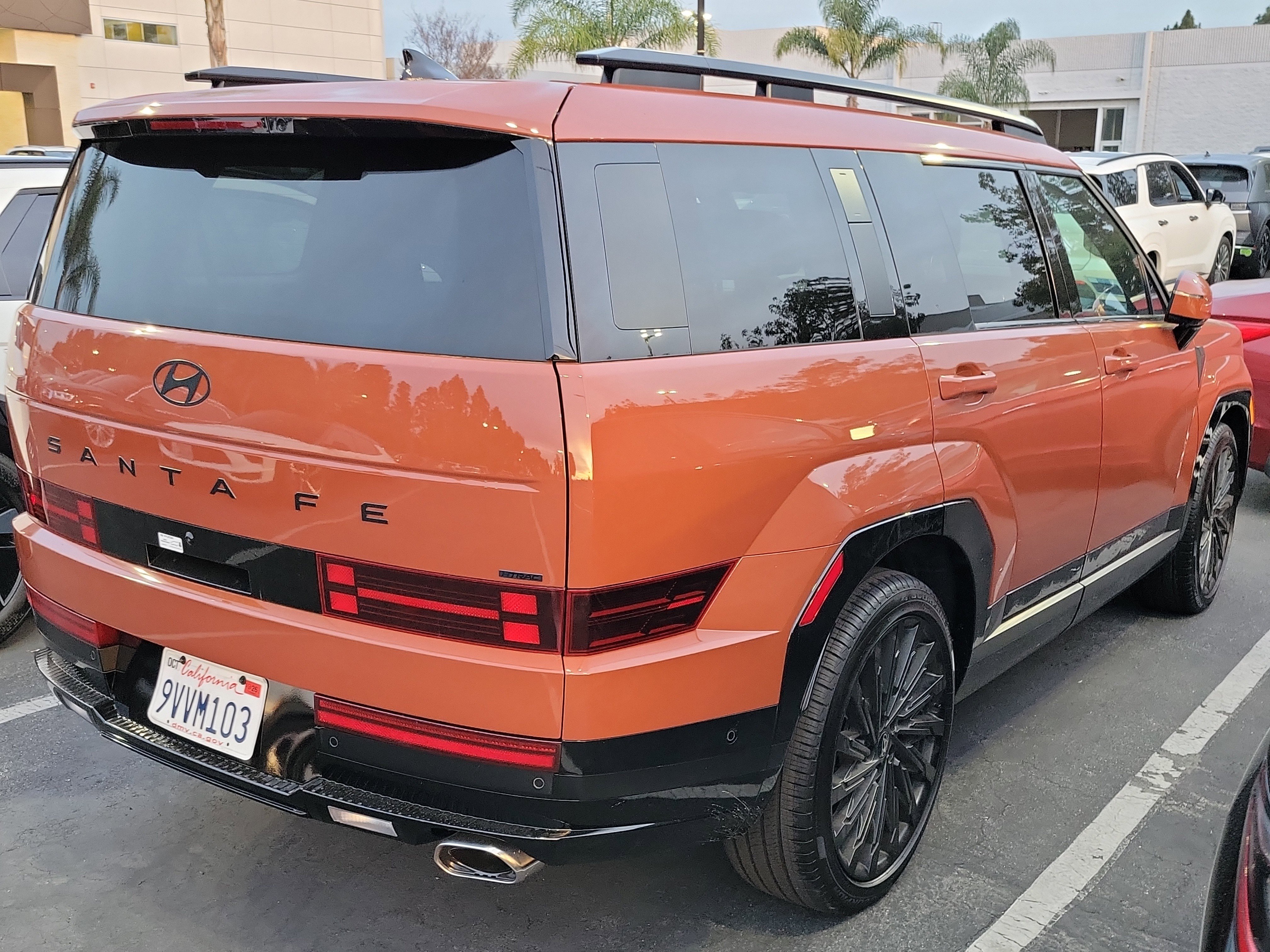 Used 2025 Hyundai Santa Fe Calligraphy image 4