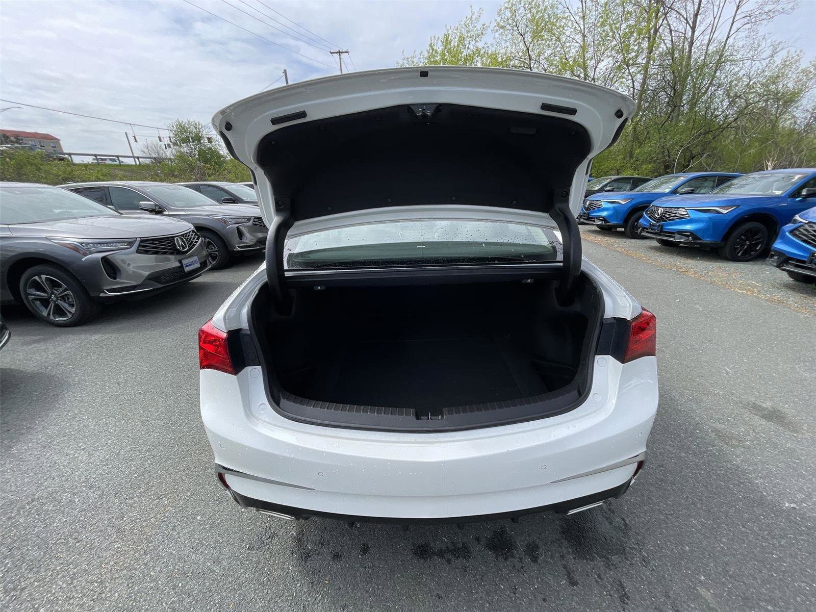Used 2018 Acura TLX V6 SH-AWD w/ Advance Package image 24
